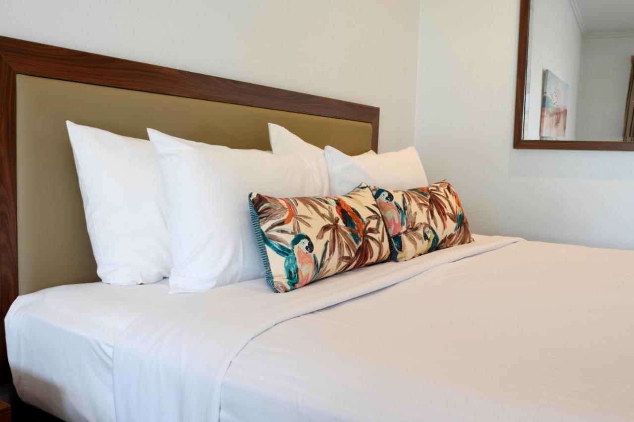 Mission Beach Resort Екстериор снимка