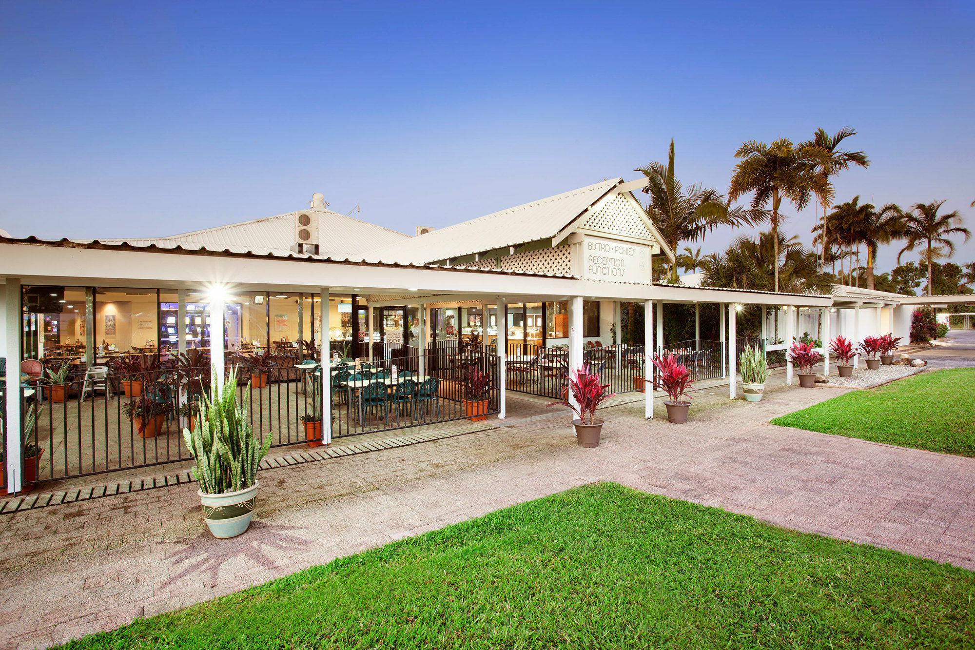 Mission Beach Resort Екстериор снимка