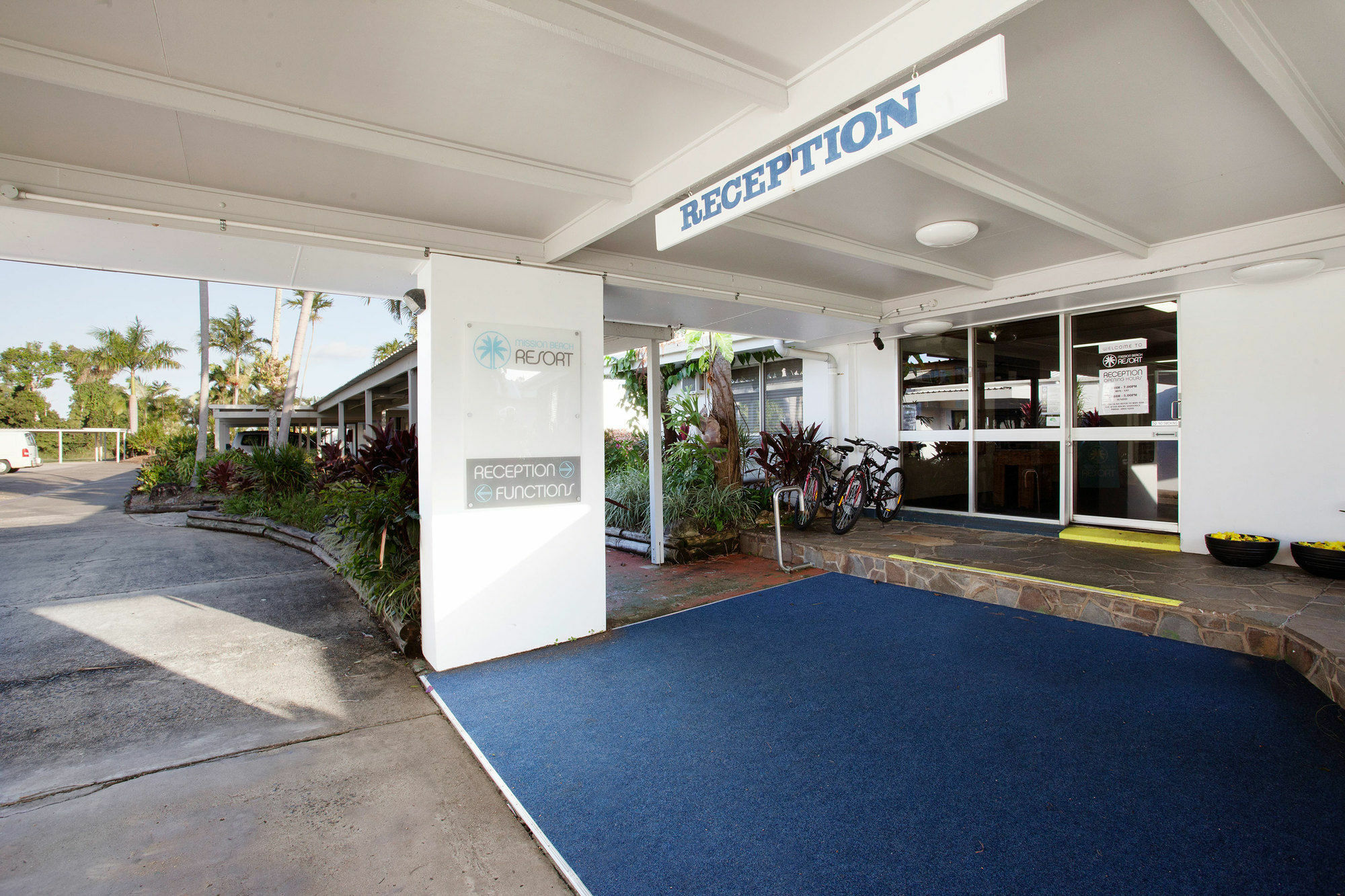 Mission Beach Resort Екстериор снимка